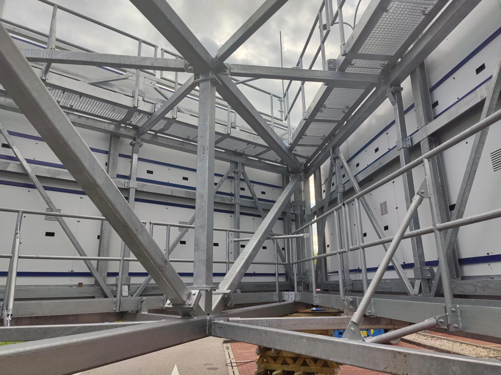 IKEA Bratislava - Pilon